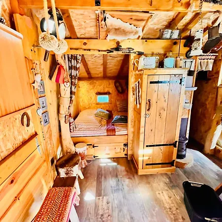 La Perchee Du Trappeur * Écrainville