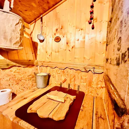 La Perchee Du Trappeur